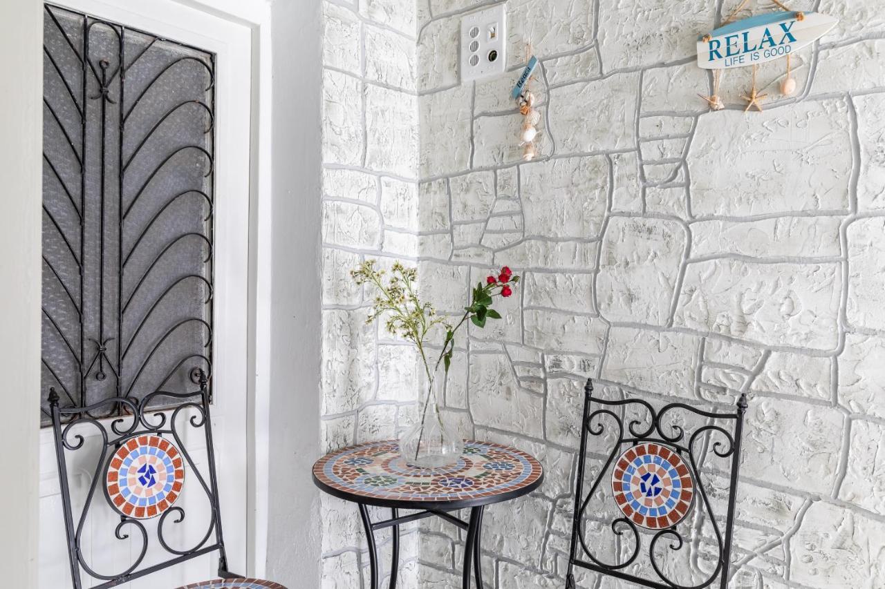 Yiayia'S Guesthouse Skopelos Town Exterior photo